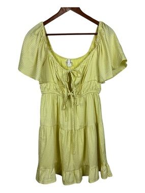 LINE AND DOT Ruffle Front Tie Short Barbiecore Doll Dress